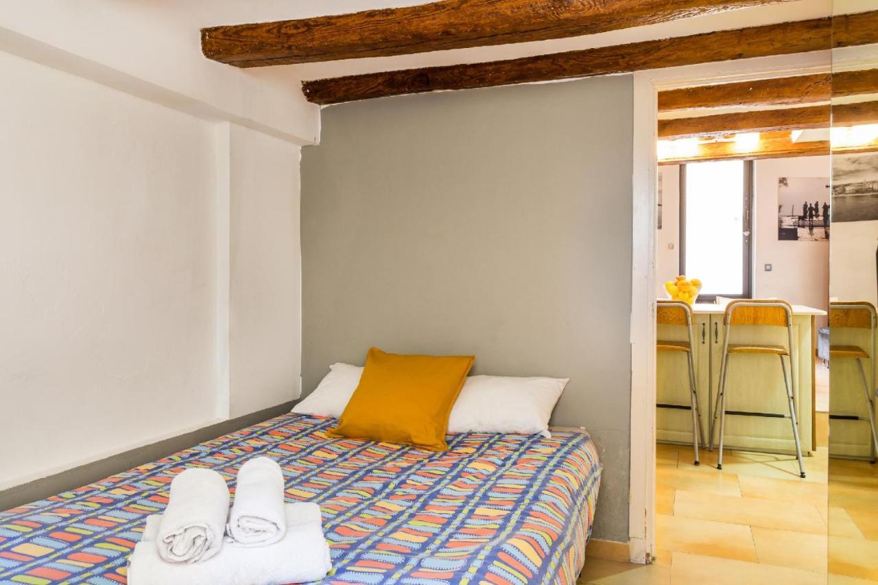 Fridays Flats Dreamy Duplex - Stylish Beach Loft Барселона Экстерьер фото